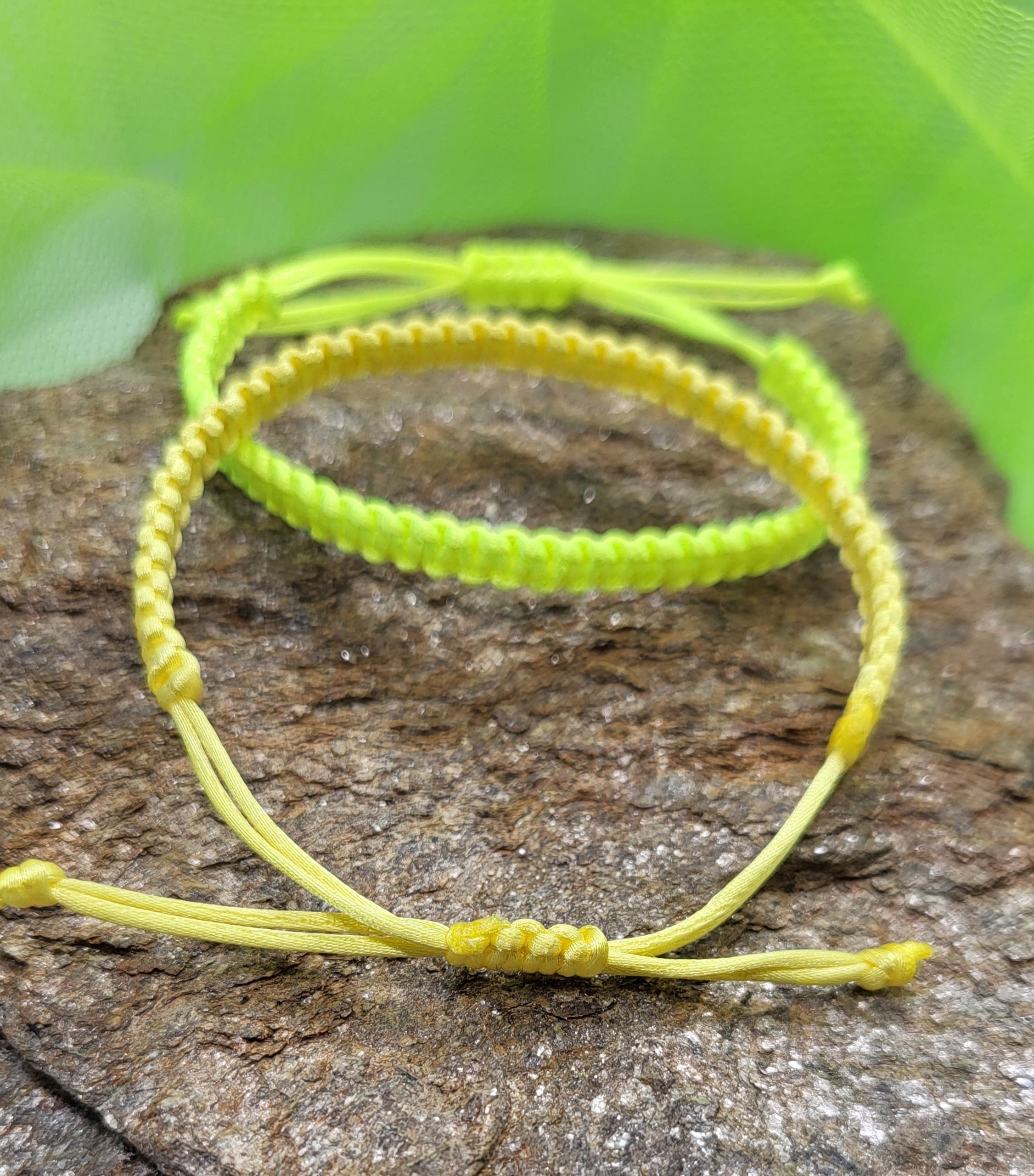 Énergie Radieuse Duo de Bracelets Macramé Jaune et Fluo